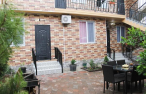 Отель Warm House on Asatiani Lane  Батуми
